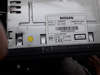 Nissan NV 200 radio (1).jpg